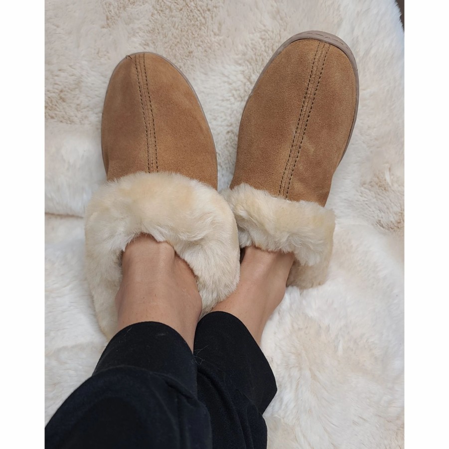 Boots & Shoes * | Minnetonka Moccasins Tan Sheep Skin Mule Slippers